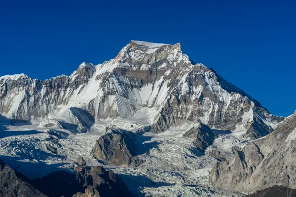 Cho Oyu rising from the shores of Fifth Lake